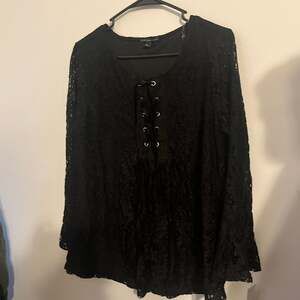 NWT Signature Studio Black Lace Overlay Tie-Front Long Sleeve Tunic Top XL